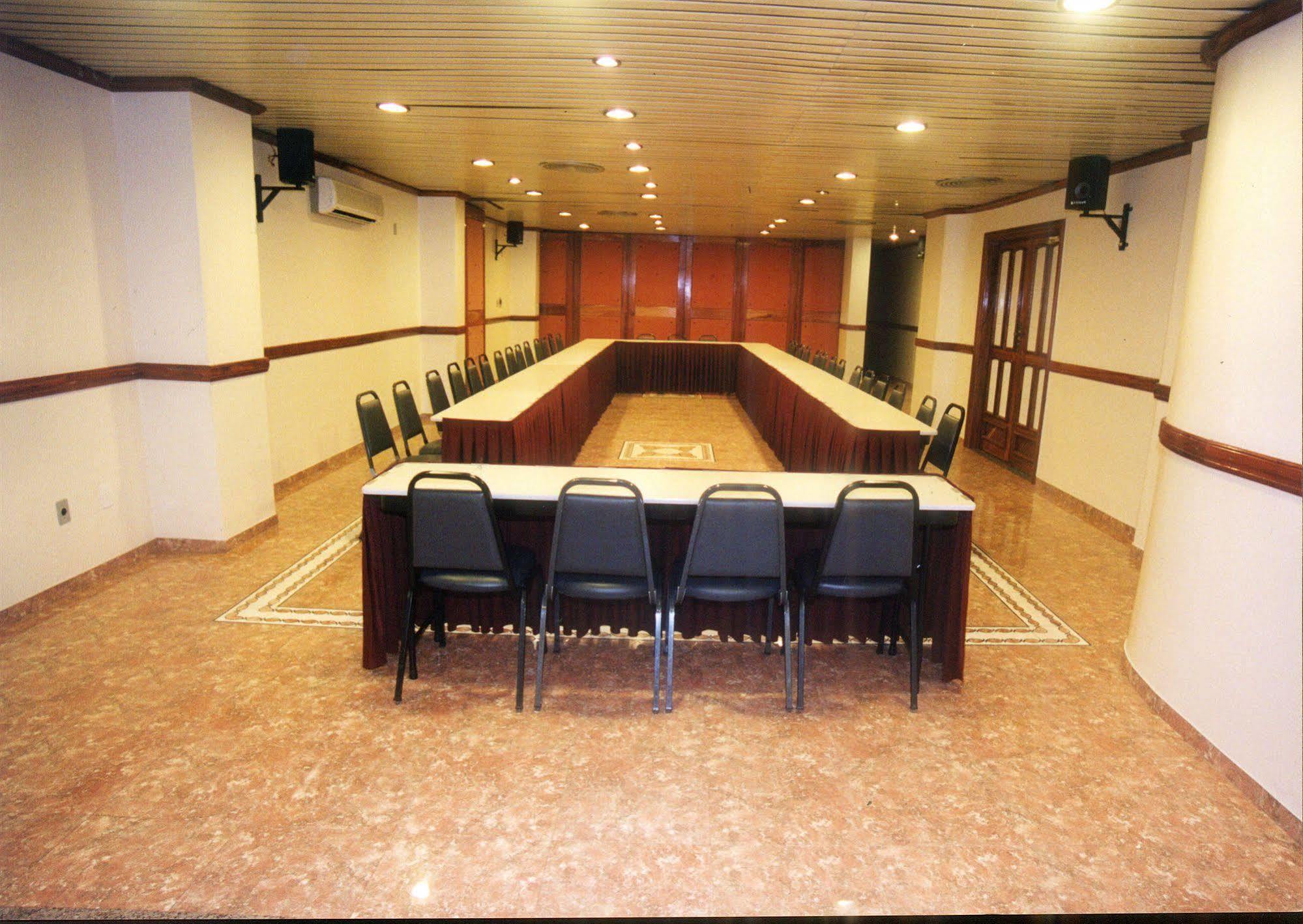 Lider Hotel ماناوس المظهر الخارجي الصورة