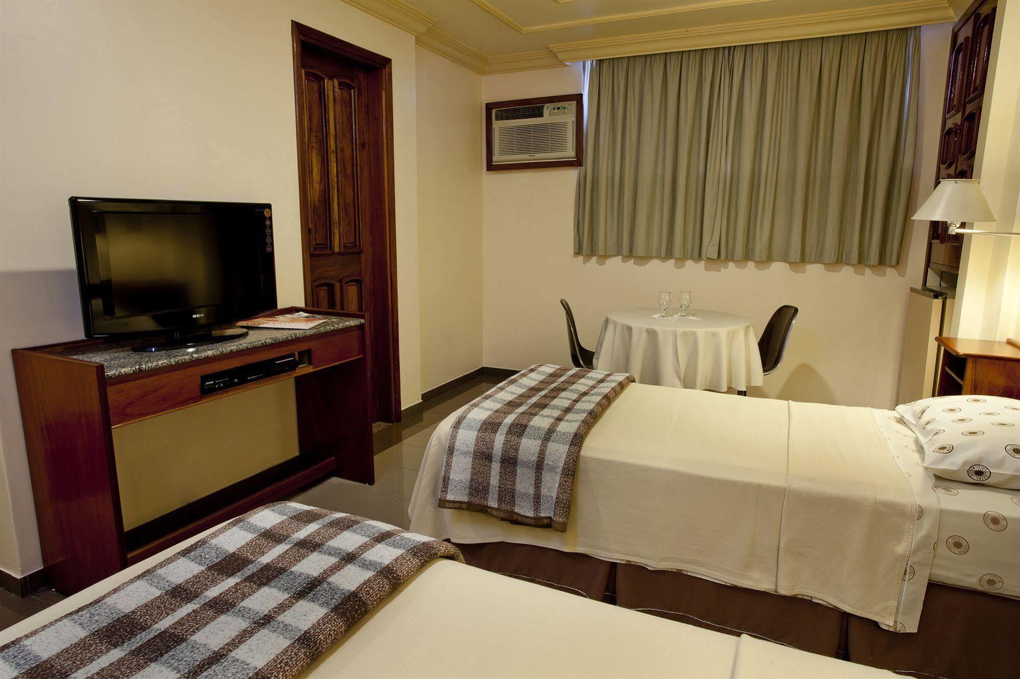 Lider Hotel ماناوس المظهر الخارجي الصورة